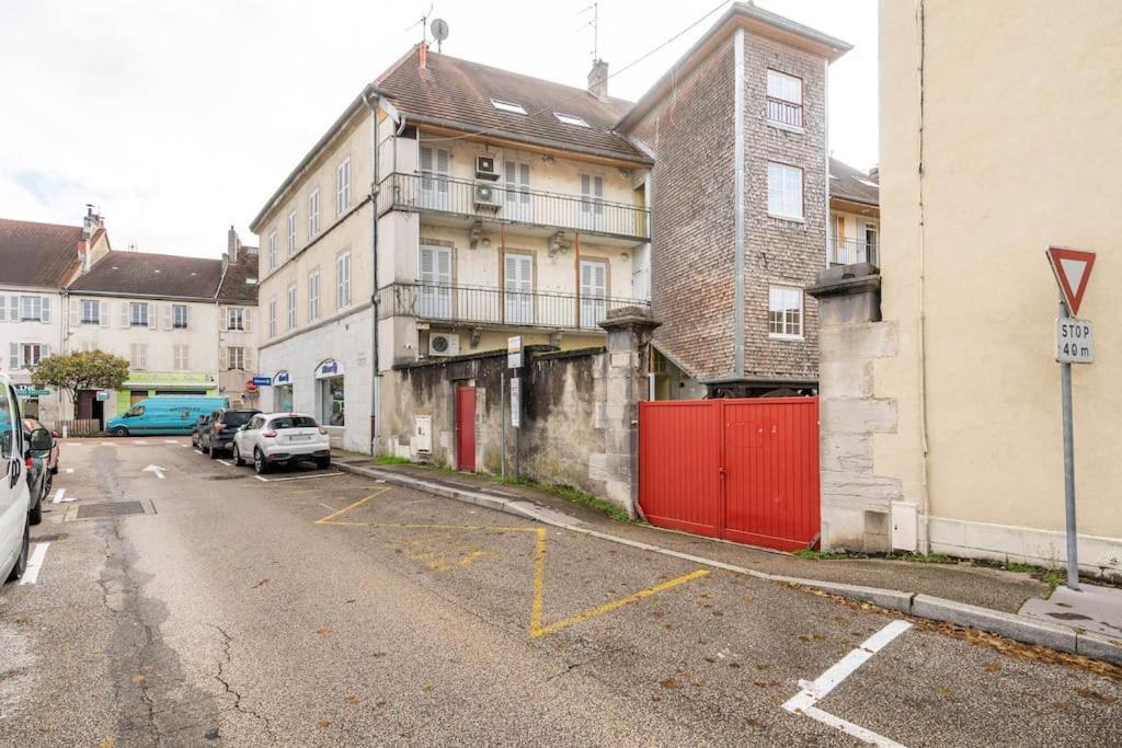 Superbe Appartement Avec Parking Gratuit ลงส์-เลอ-โซนีเย ภายนอก รูปภาพ
