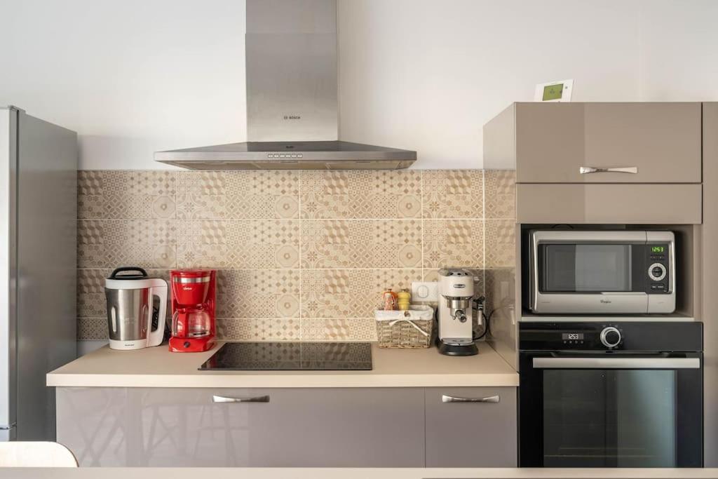 Superbe Appartement Avec Parking Gratuit ลงส์-เลอ-โซนีเย ภายนอก รูปภาพ