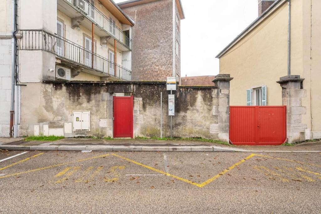Superbe Appartement Avec Parking Gratuit ลงส์-เลอ-โซนีเย ภายนอก รูปภาพ