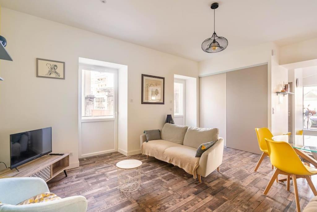 Superbe Appartement Avec Parking Gratuit ลงส์-เลอ-โซนีเย ภายนอก รูปภาพ