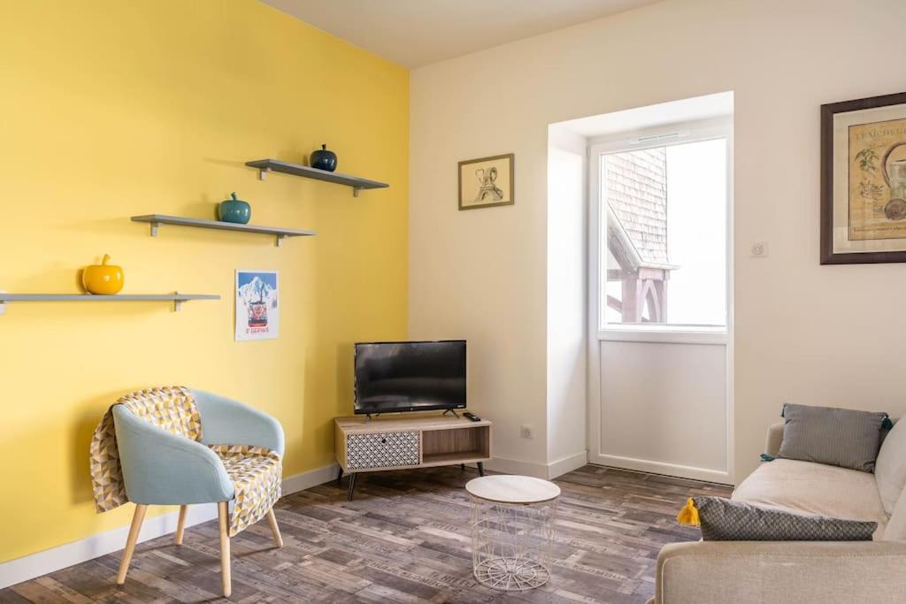 Superbe Appartement Avec Parking Gratuit ลงส์-เลอ-โซนีเย ภายนอก รูปภาพ
