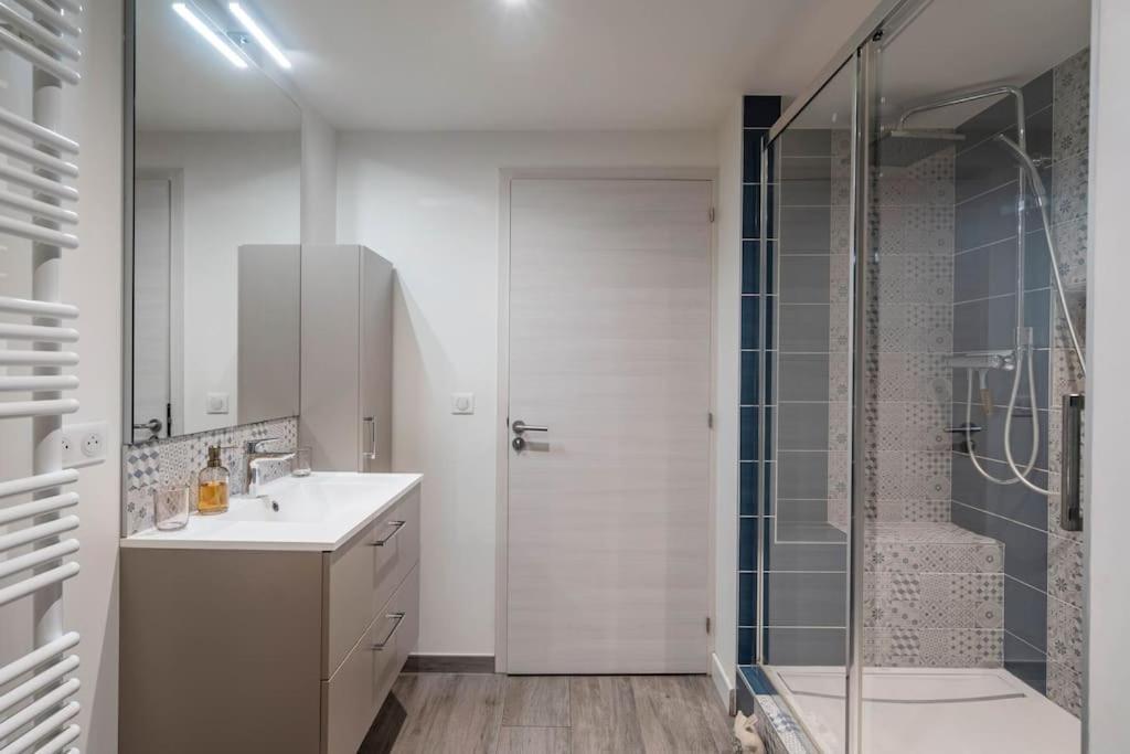Superbe Appartement Avec Parking Gratuit ลงส์-เลอ-โซนีเย ภายนอก รูปภาพ