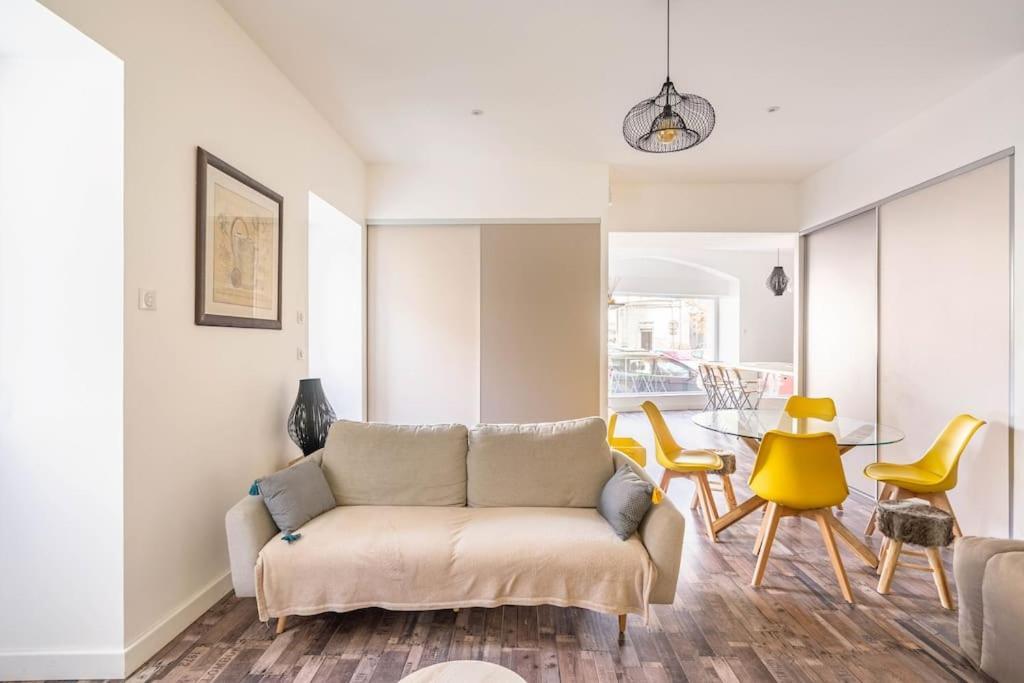 Superbe Appartement Avec Parking Gratuit ลงส์-เลอ-โซนีเย ภายนอก รูปภาพ